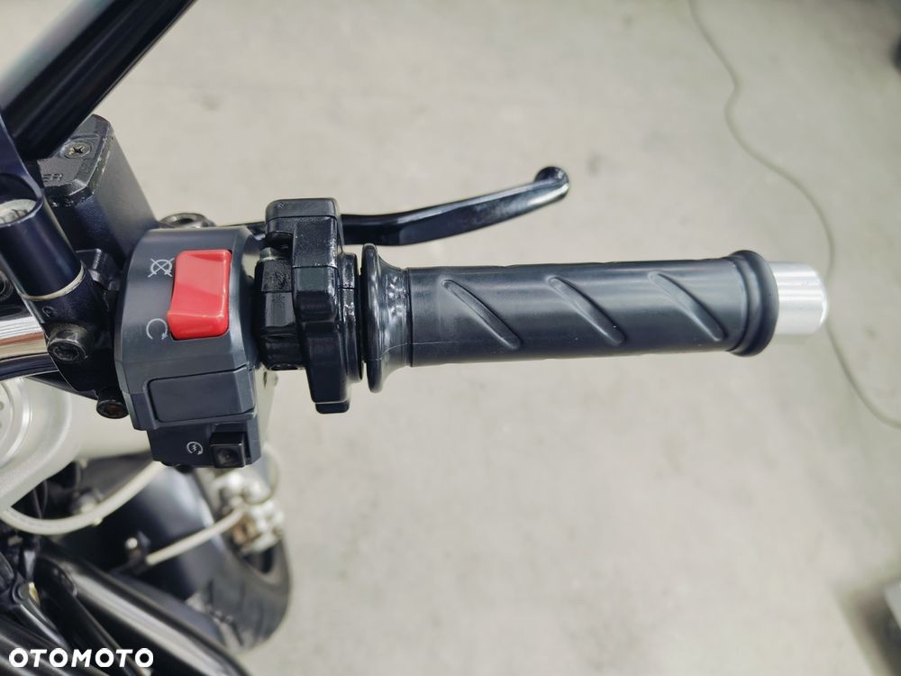 Ducati Monster - 15