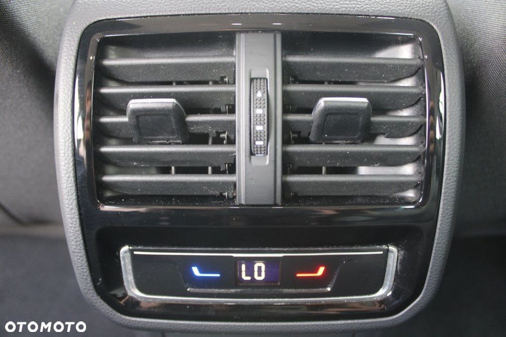 Volkswagen Passat - 26