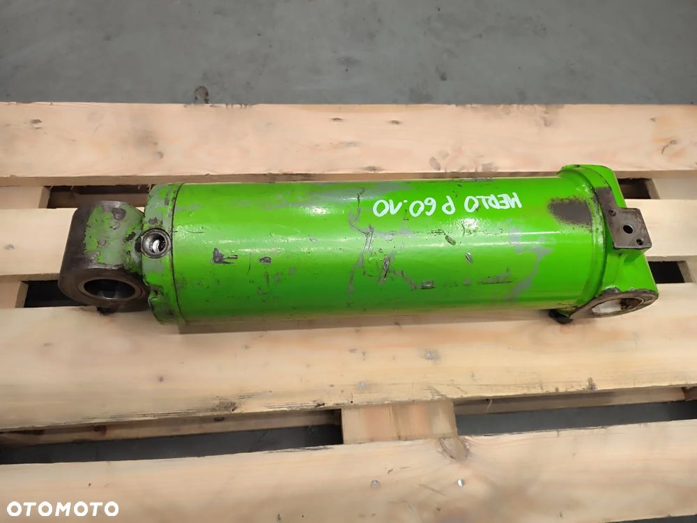 Siłownik kompensacji Merlo P60.10 - 2