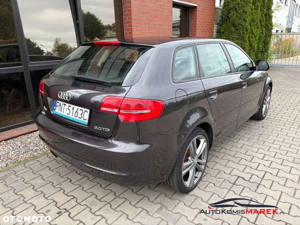 Audi A3 Sportback 2.0 TDI DPF Ambiente S tronic - 3