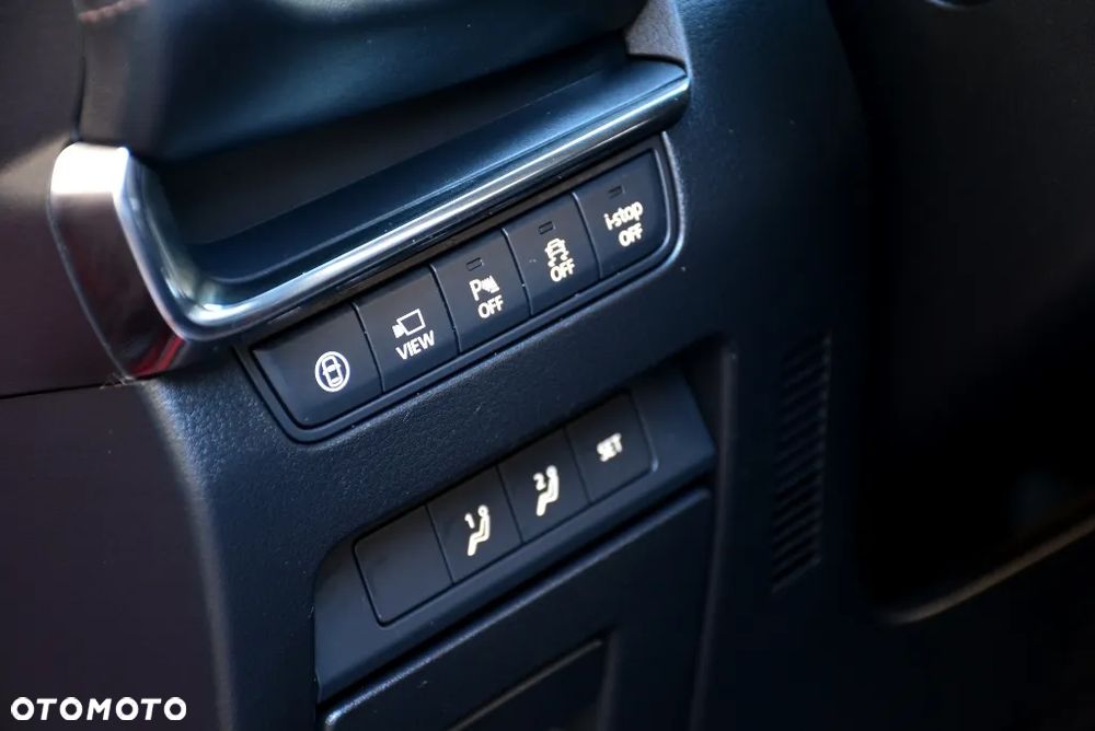 Mazda 3 e-SKYACTIV-G 122 M HYBRID EXCLUSIVE-LINE - 16