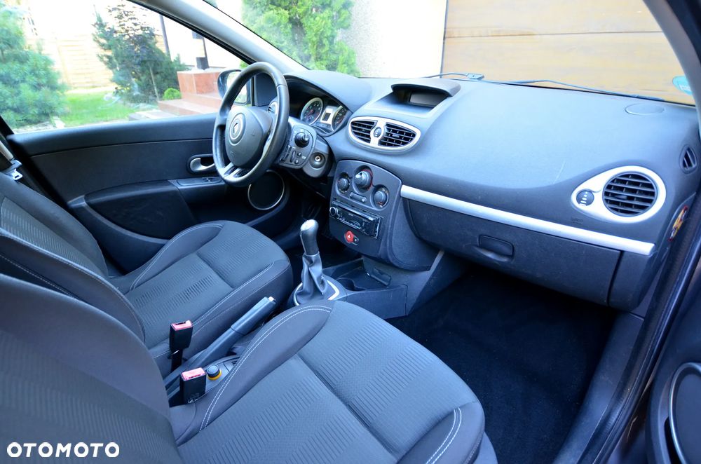 Renault Clio - 6