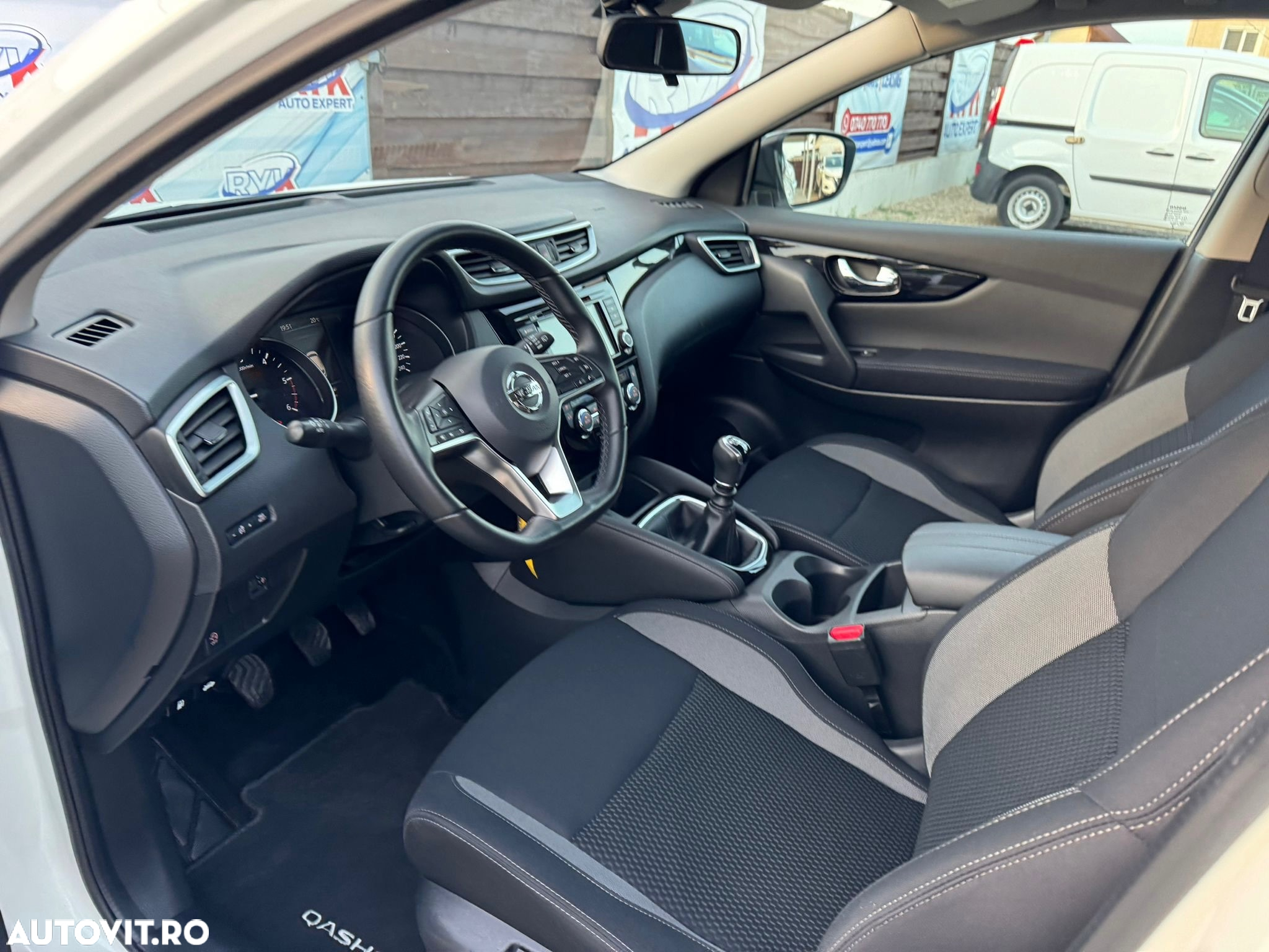 Nissan Qashqai 1.5 DCI N-CONNECTA - 12