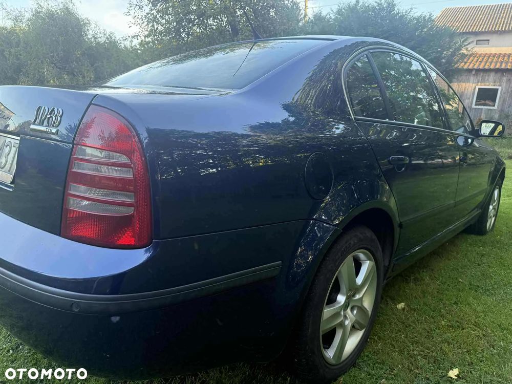 Skoda Superb 2.0 TDI DPF Classic - 6