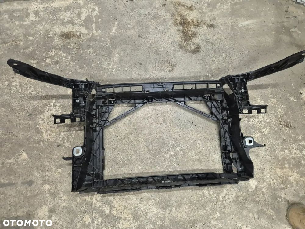 Pas przedni Audi A3 8Y 8Y0805588