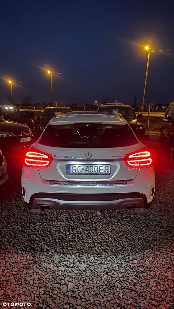 Mercedes-Benz GLA 250 4-Matic - 28