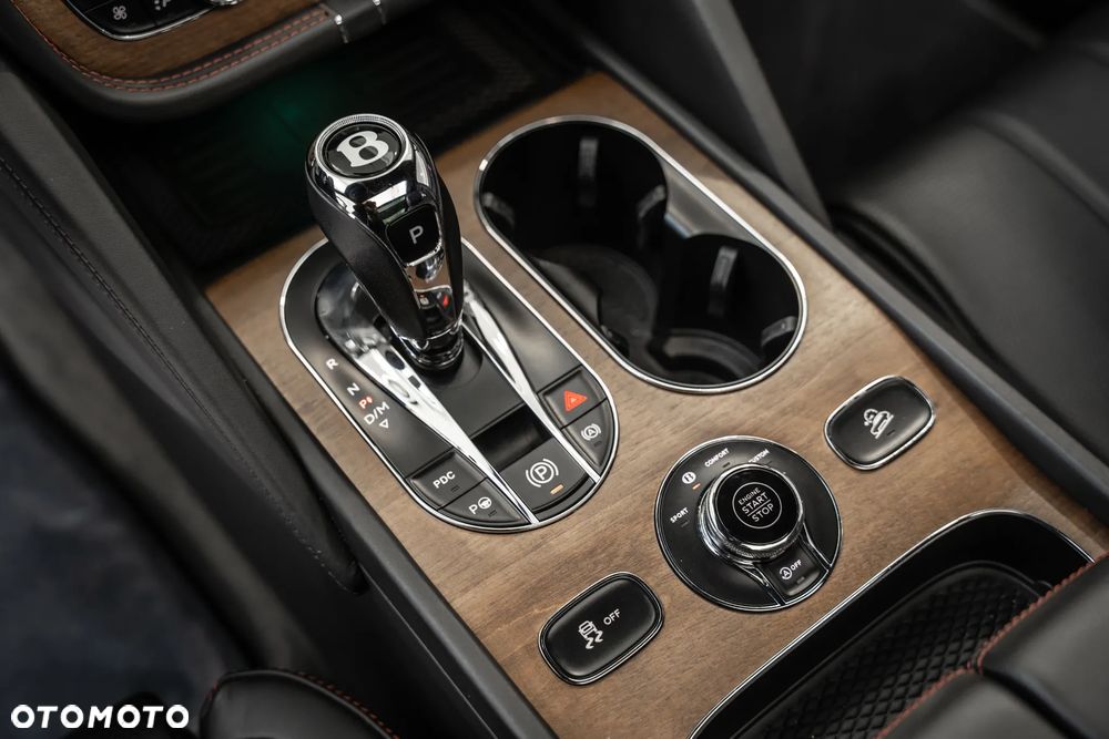 Bentley Bentayga W12 Mulliner - 30