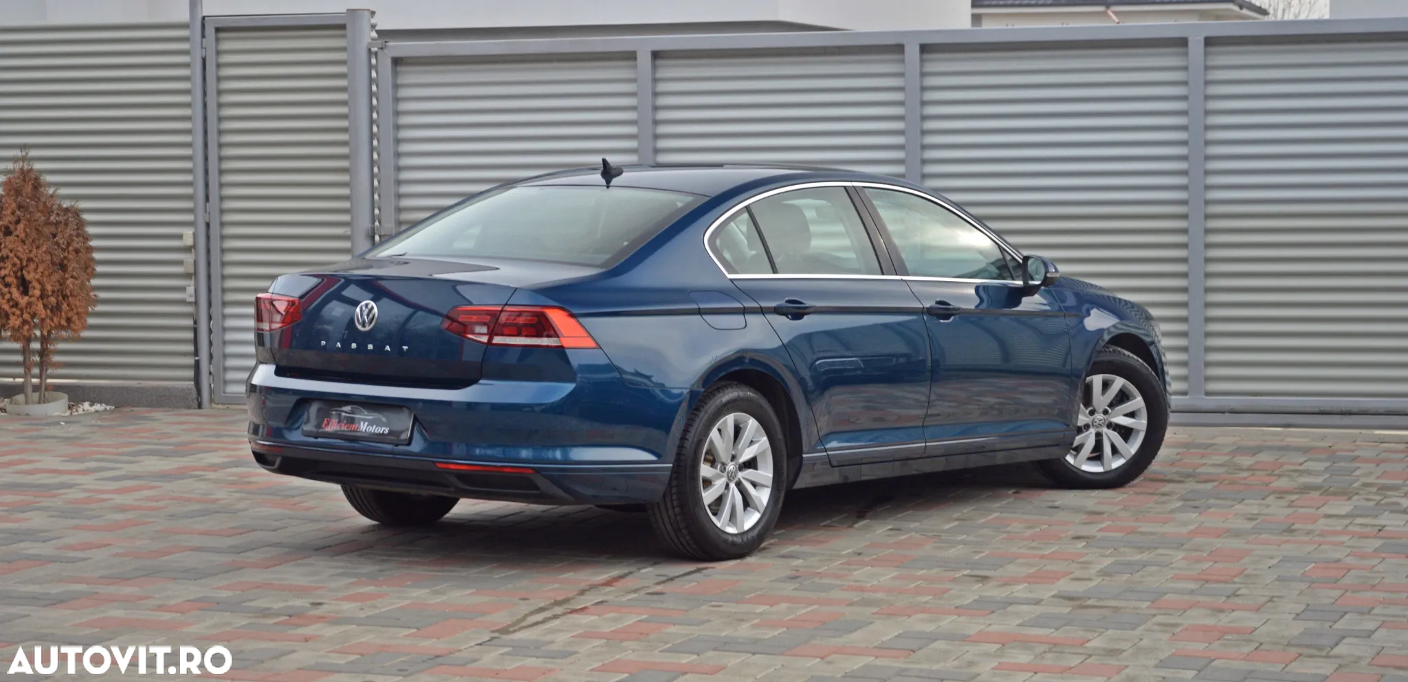 Volkswagen Passat 1.6 TDI DSG Comfortline - 16