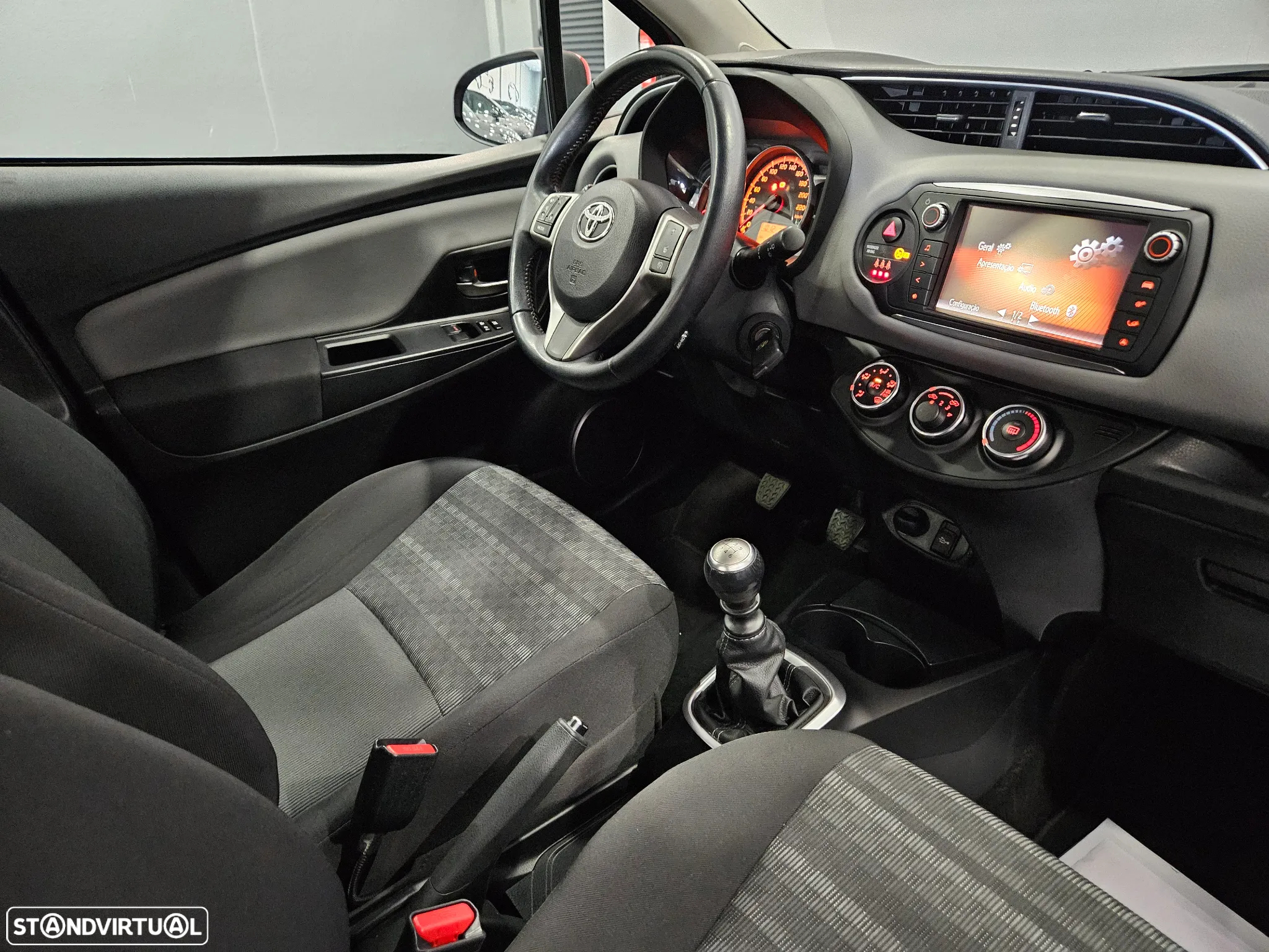 Toyota Yaris 1.4 D-4D Sport - 14