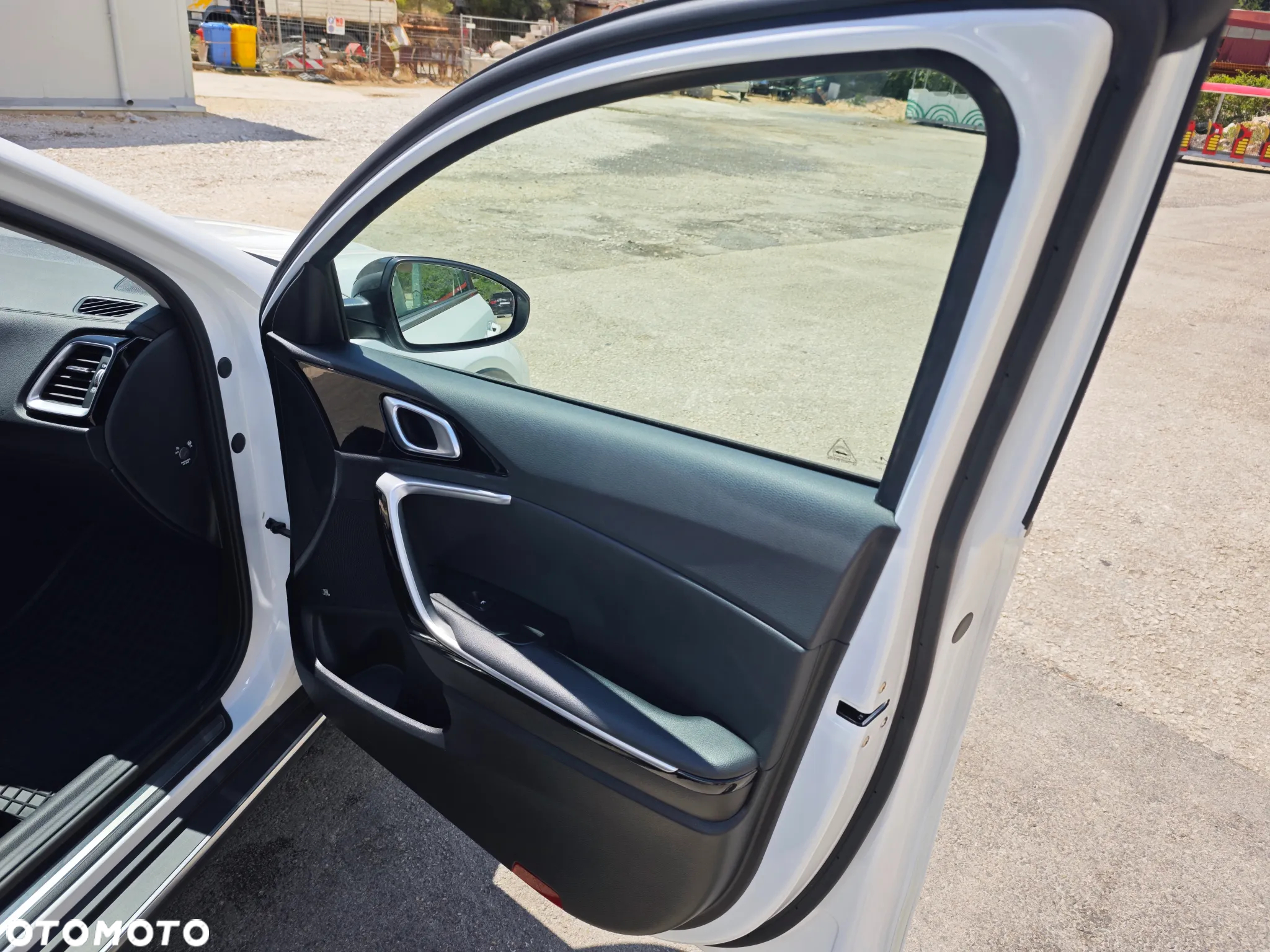 Kia XCeed 1.5 T-GDI Business Line DCT - 33