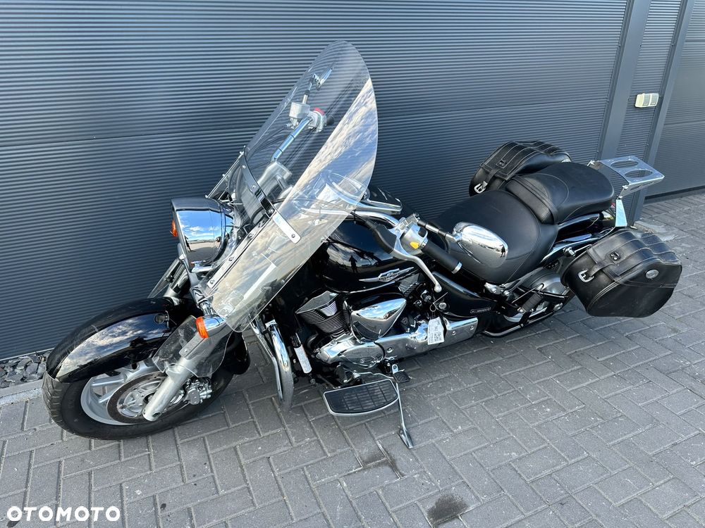 Suzuki Intruder