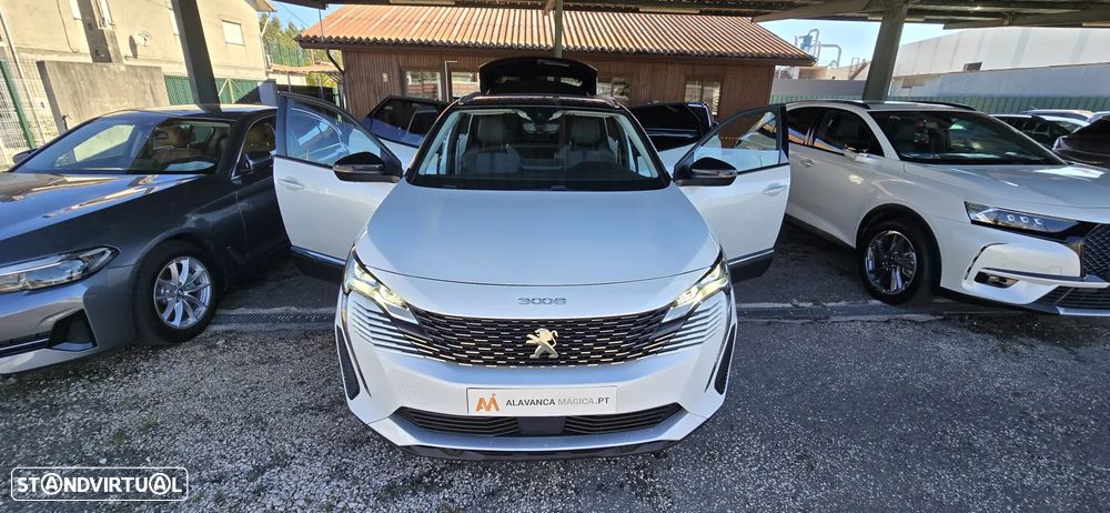 Peugeot 3008 Plug-In Hybrid 225 e-EAT8 Allure Pack - 33