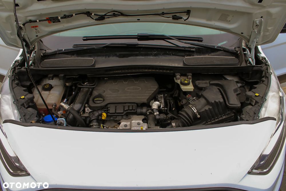 Ford Connect MAX - 39