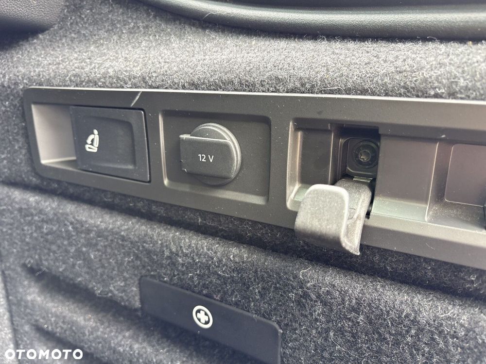 Skoda Superb 2.0 TDI SCR Style DSG - 37