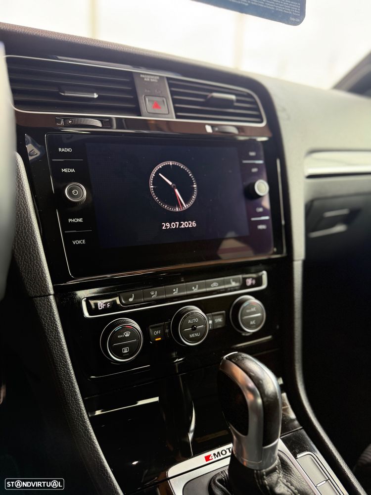 VW Golf R 4Motion BlueMotion DSG - 18