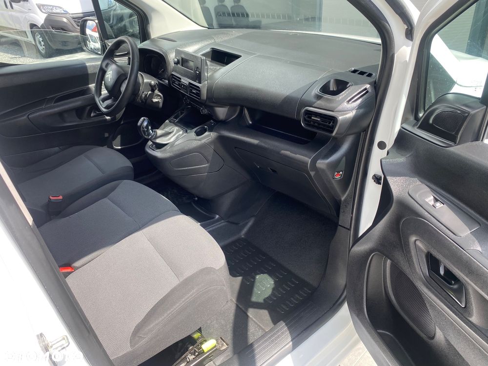 Citroën BERLINGO 1.6 HDI, MAX długi, 3-osobowy, klimatyzacja, zakupiony w salonie w Rzeszowie - 33