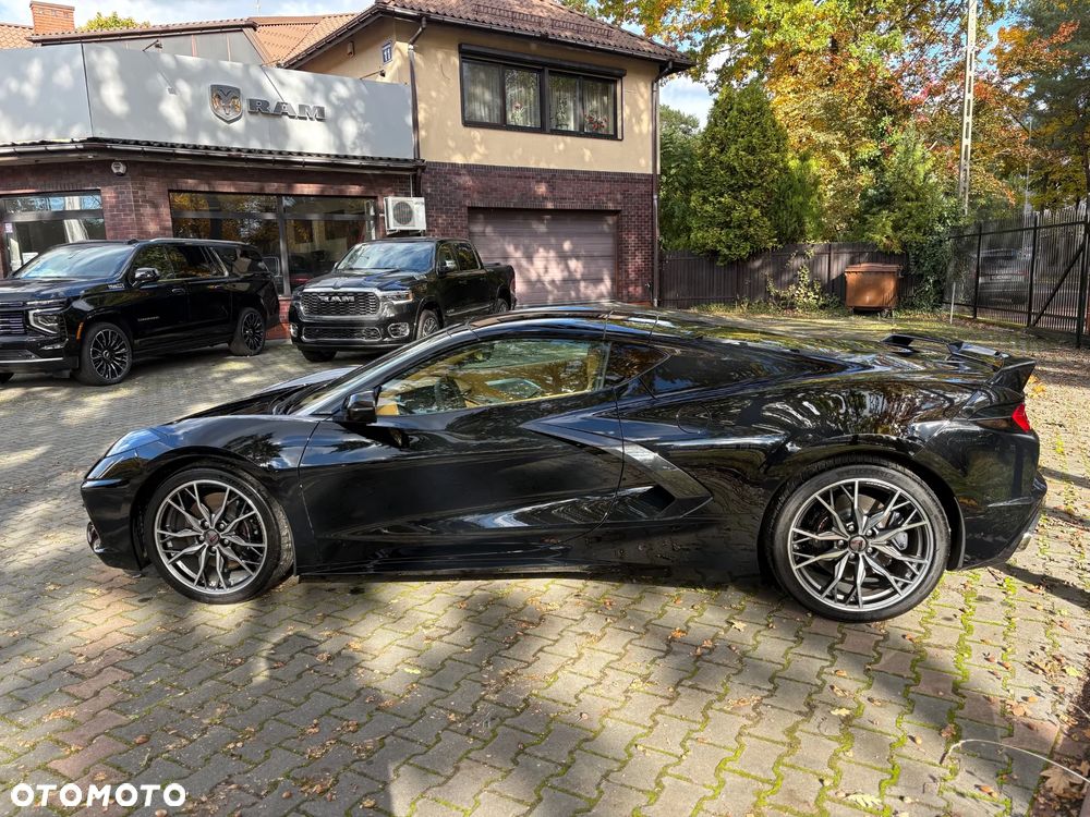 Chevrolet Corvette - 14
