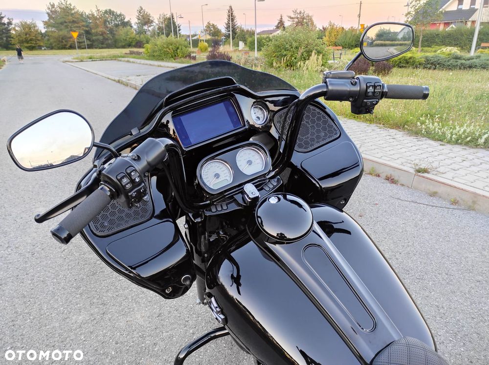 Harley-Davidson Touring Road Glide - 10