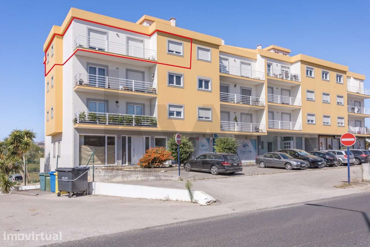 T3 no último piso, com garagem, arrecadação e elevador — Lourinhã - Grande imagem: 3/36