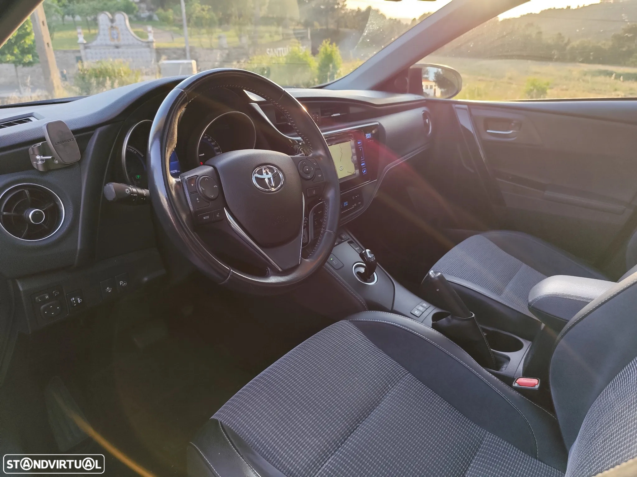 Toyota Auris 1.8 HSD Exclusive +TSS+Navi - 6