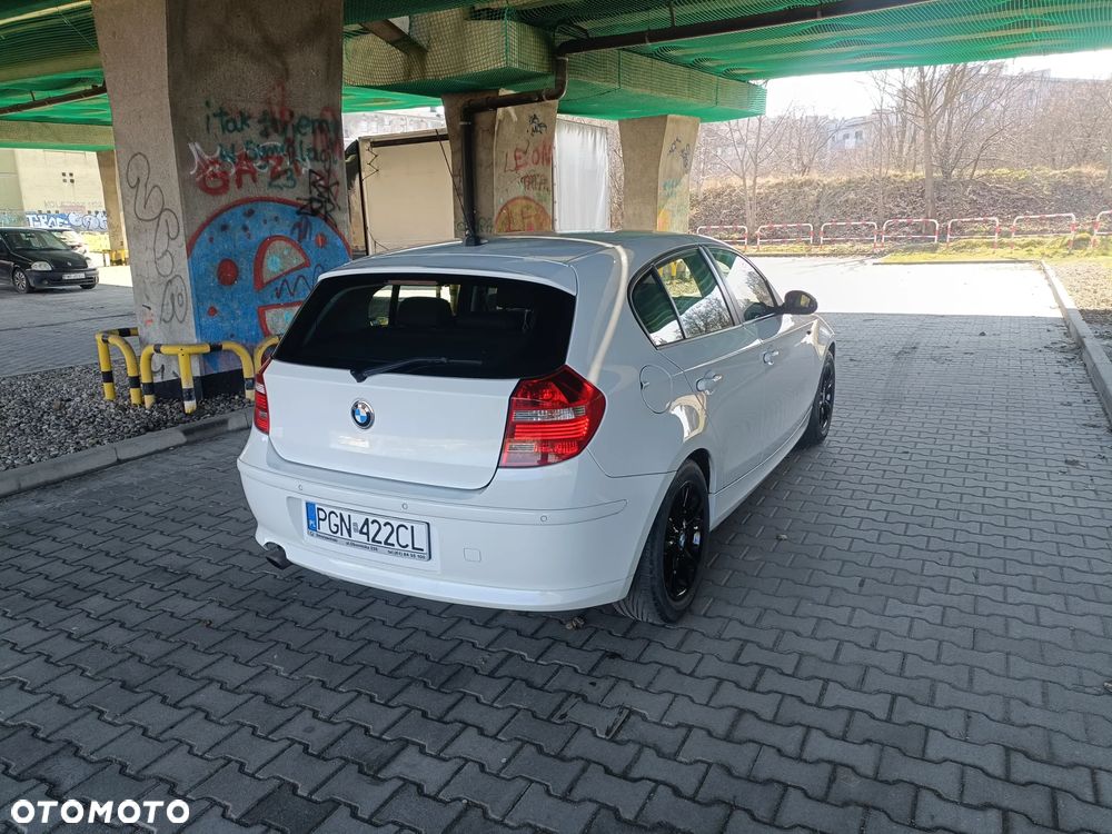 BMW X1 sDrive18i - 6