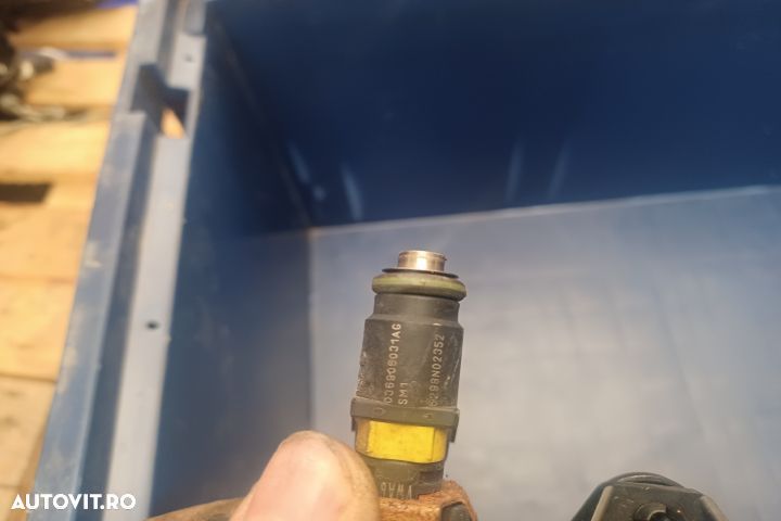 Rampa injectoare 036133379BT 036906031AG Volkswagen VW Polo 4 9N [fac - 1