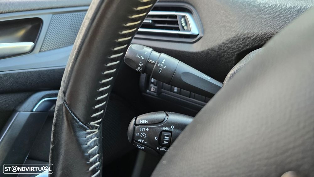 Peugeot 308 SW 1.5 BlueHDi Style - 14