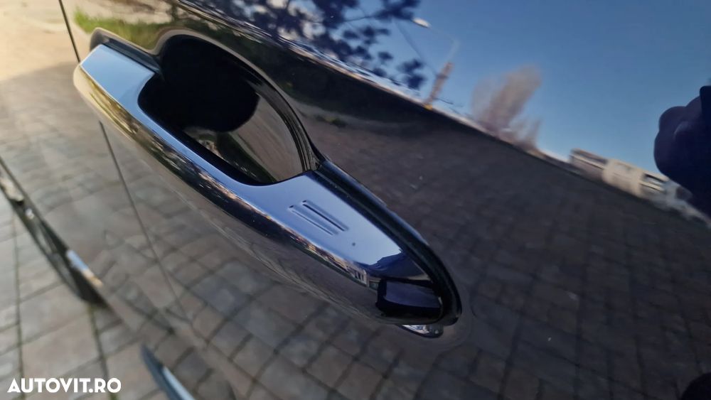 Toyota RAV4 2.5 PHEV VVT-iE 4x4 Style Bi-Tone - 35