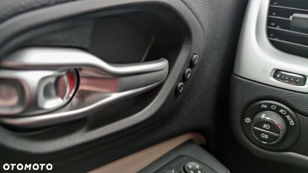 Jeep Cherokee 2.2 MJD Active Drive II Limited - 28