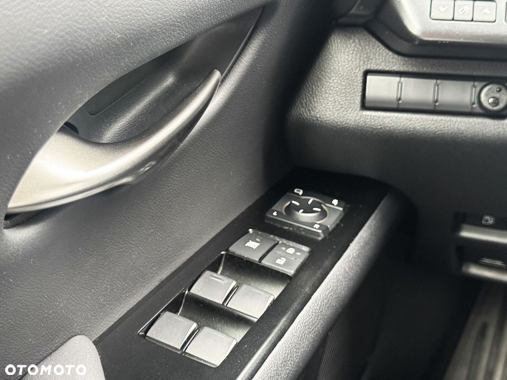Lexus UX - 33