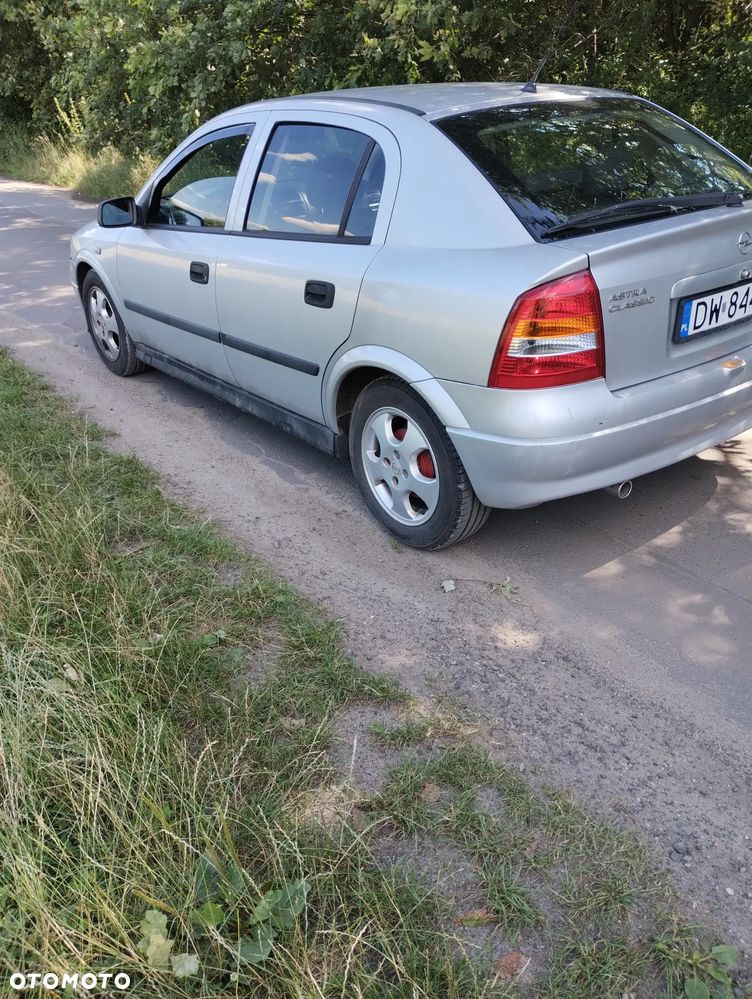 Opel Astra 1.6 Comfort - 2