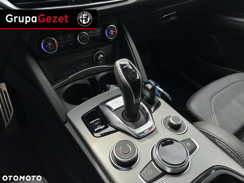 Alfa Romeo Stelvio - 9