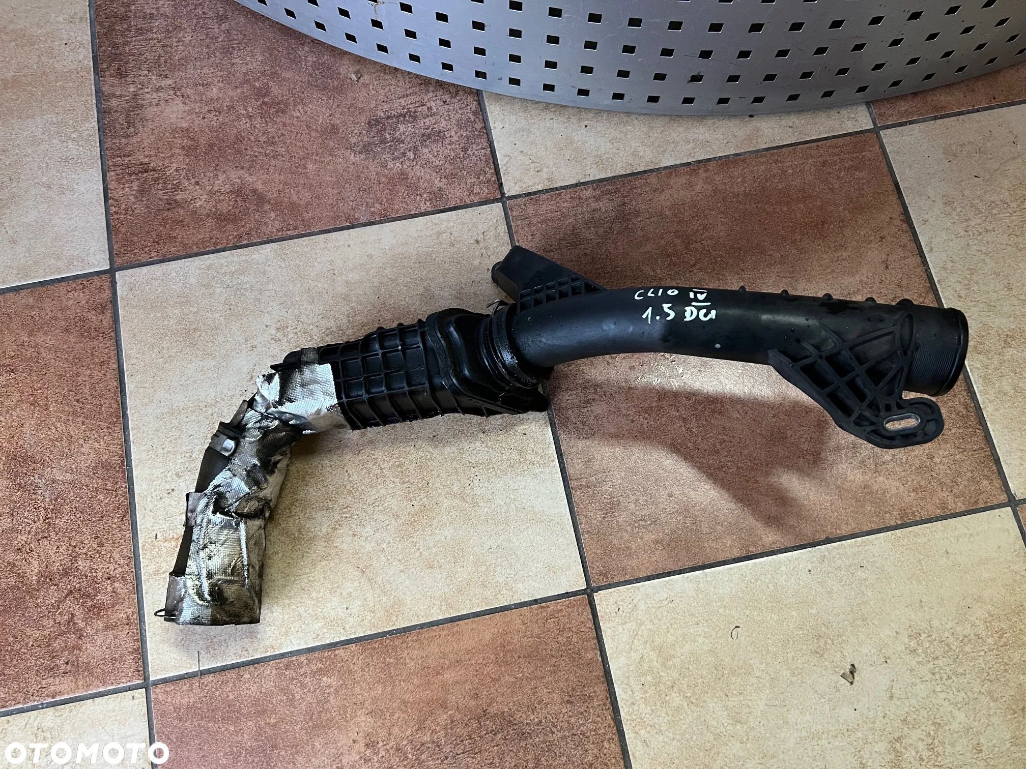 DOLOT RURA PRZEWÓD WĄŻ POWIETRZA INTERCOOLER TURBINY RENAULT CLIO IV 144609034R - 1