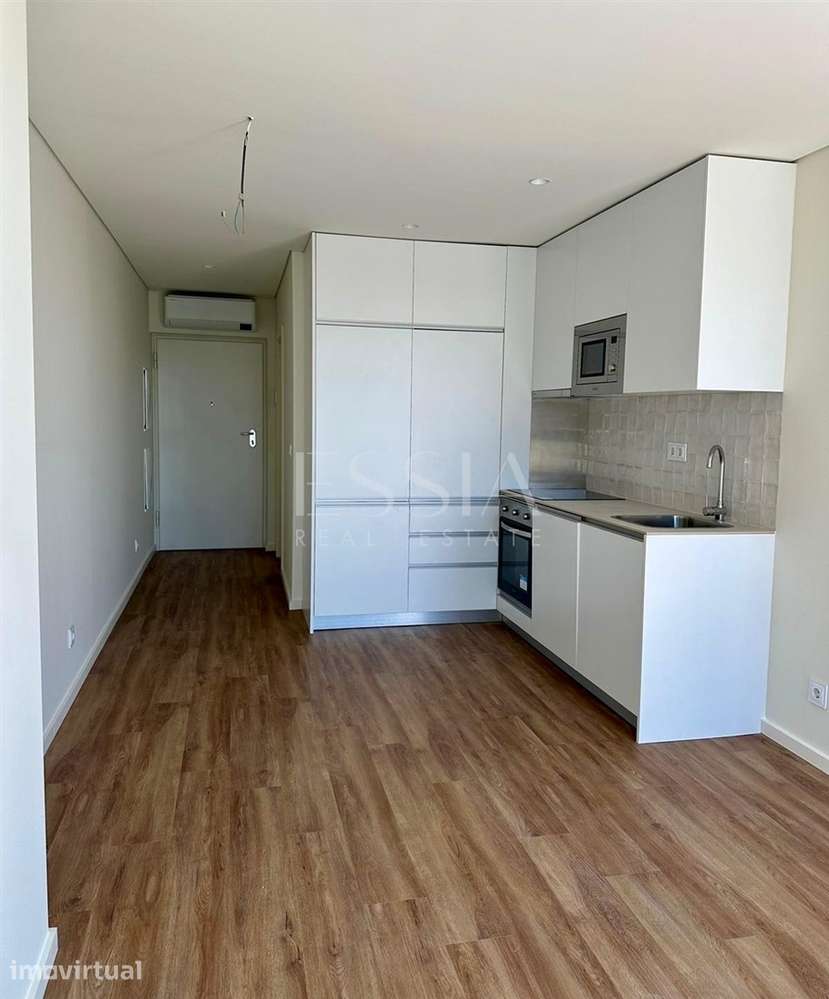 Apartamento T1 com Terraço no Campo Alegre - Grande imagem: 5/13