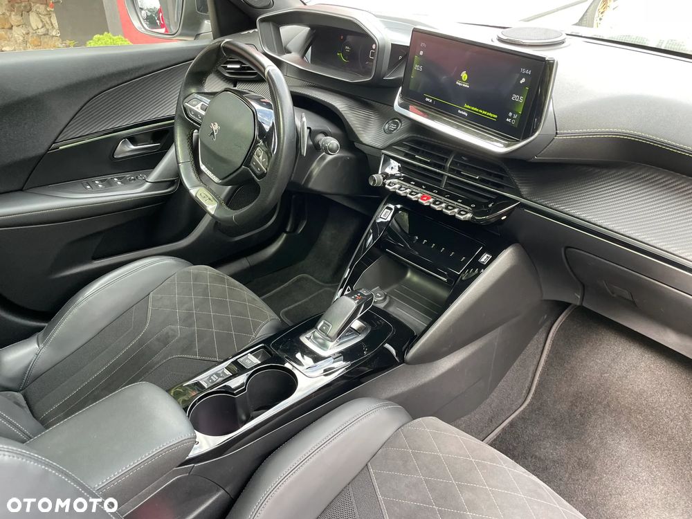 Peugeot 2008 1.2 PureTech GT S&S EAT8 - 18