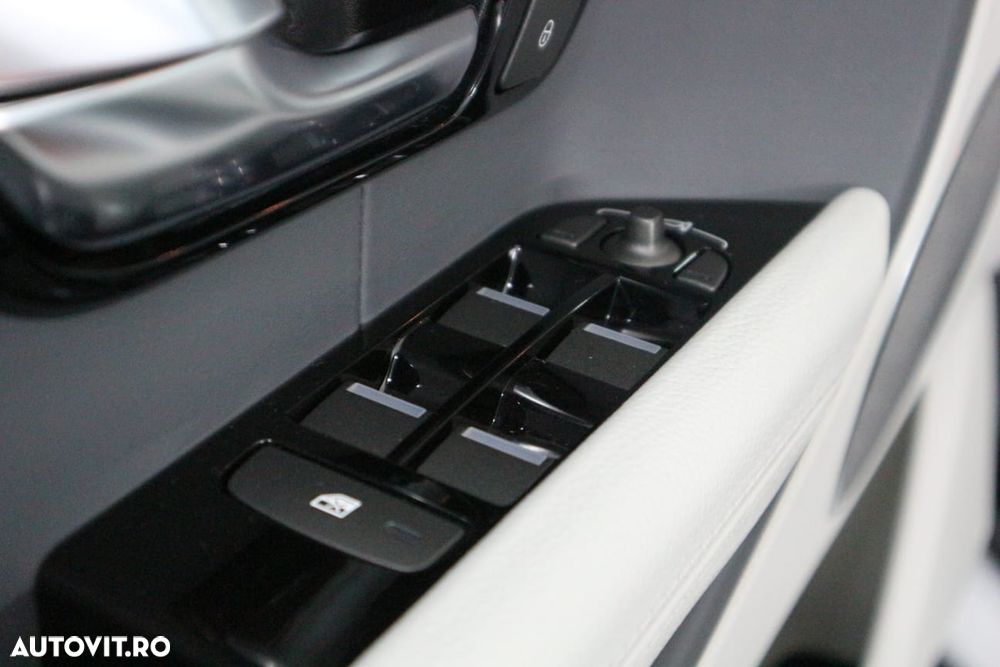 Land Rover Range Rover Evoque 2.0 Si4 Prestige - 3