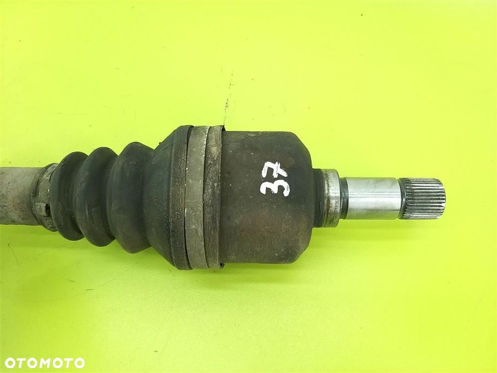 Półoś przód przednia lewa Peugeot 407 2.2B 16V 2004-2011 - 2