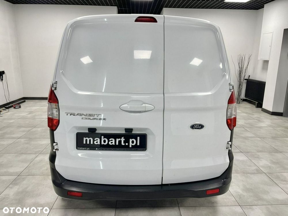 Ford Transit Courier - 4