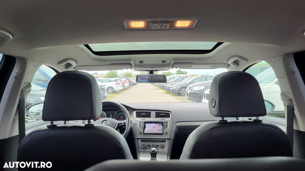Volkswagen Golf - 13