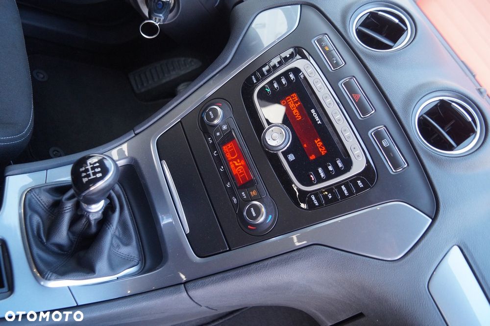 Ford Mondeo - 29