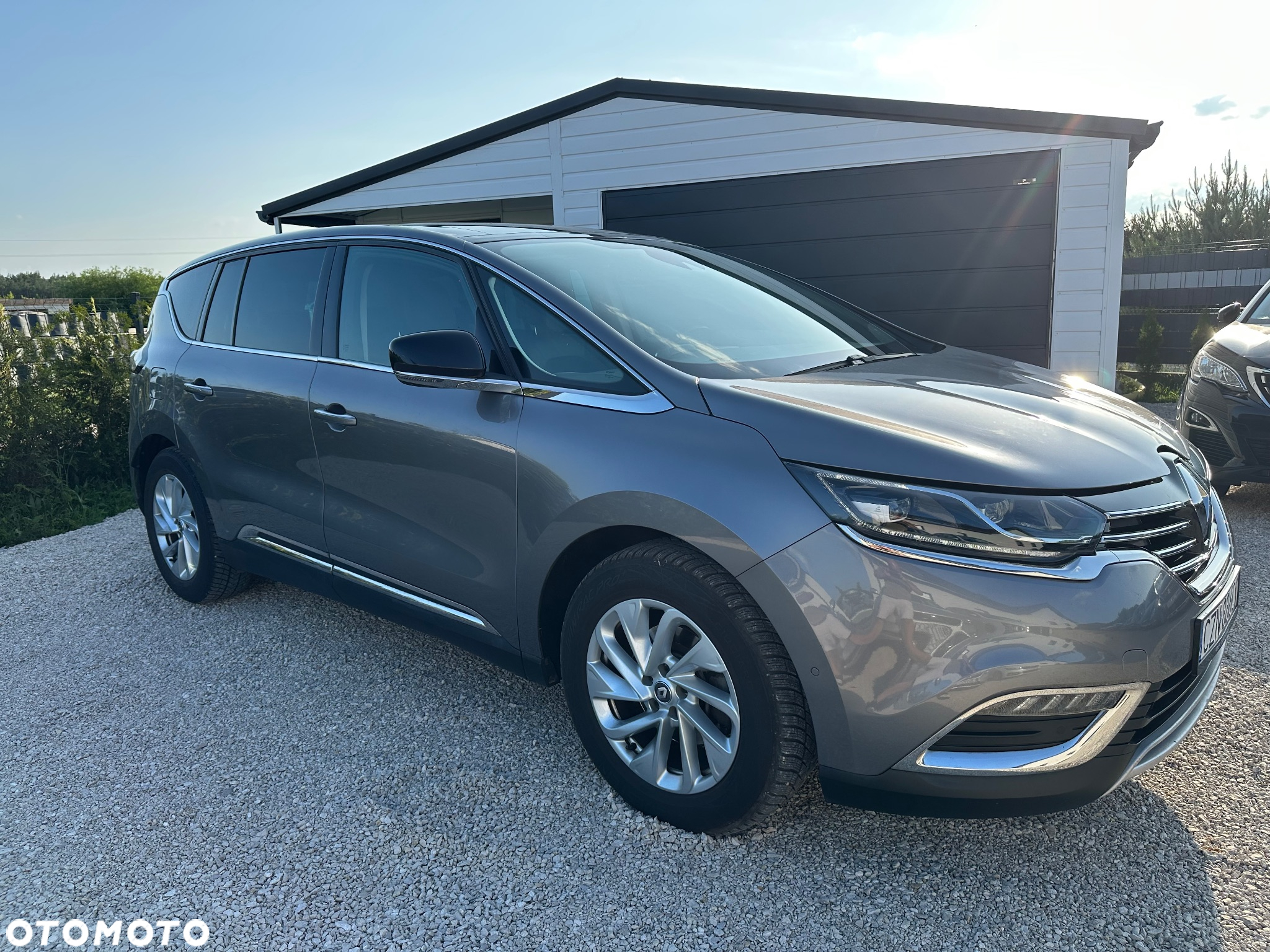 Renault Espace 1.6 dCi Energy Initiale Paris EDC 7os - 25