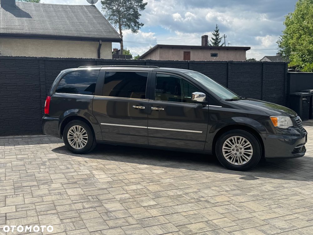 Lancia Voyager 3.6 Gold - 4