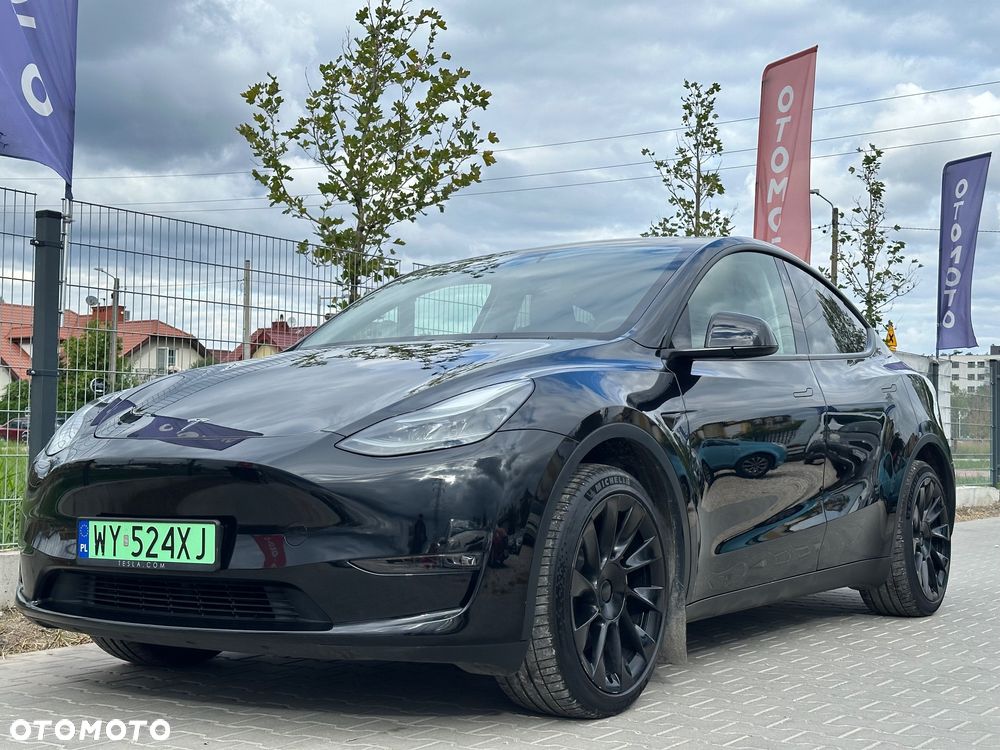 Tesla Y Performance AWD - 10