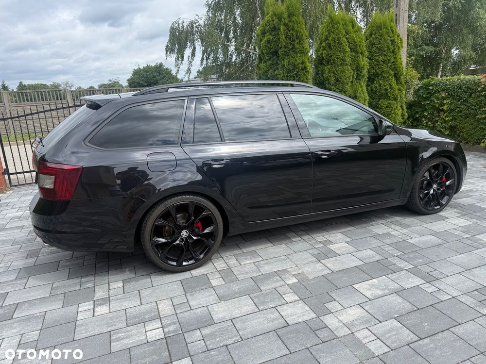 Skoda Octavia 2.0 TDI DSG RS - 11