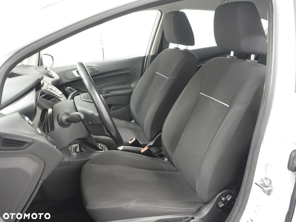 Ford Fiesta - 20