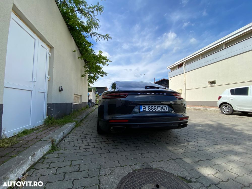 Porsche Panamera 4 E-Hybrid - 11