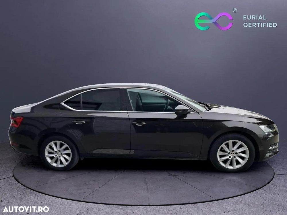 Skoda Superb 2.0 TDI DSG Ambition - 7