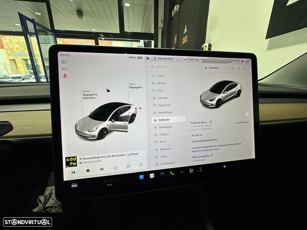 Tesla Model 3 Long-Range Dual Motor AWD - 28