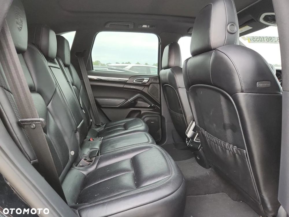 Porsche Cayenne Standard - 10