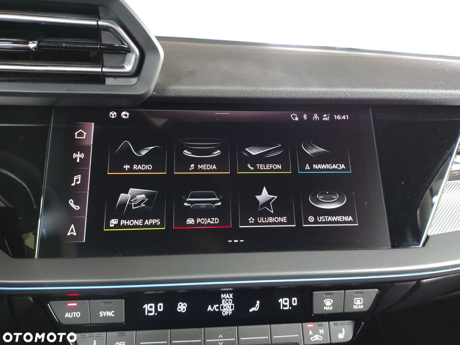 Audi A3 Sportback - 32